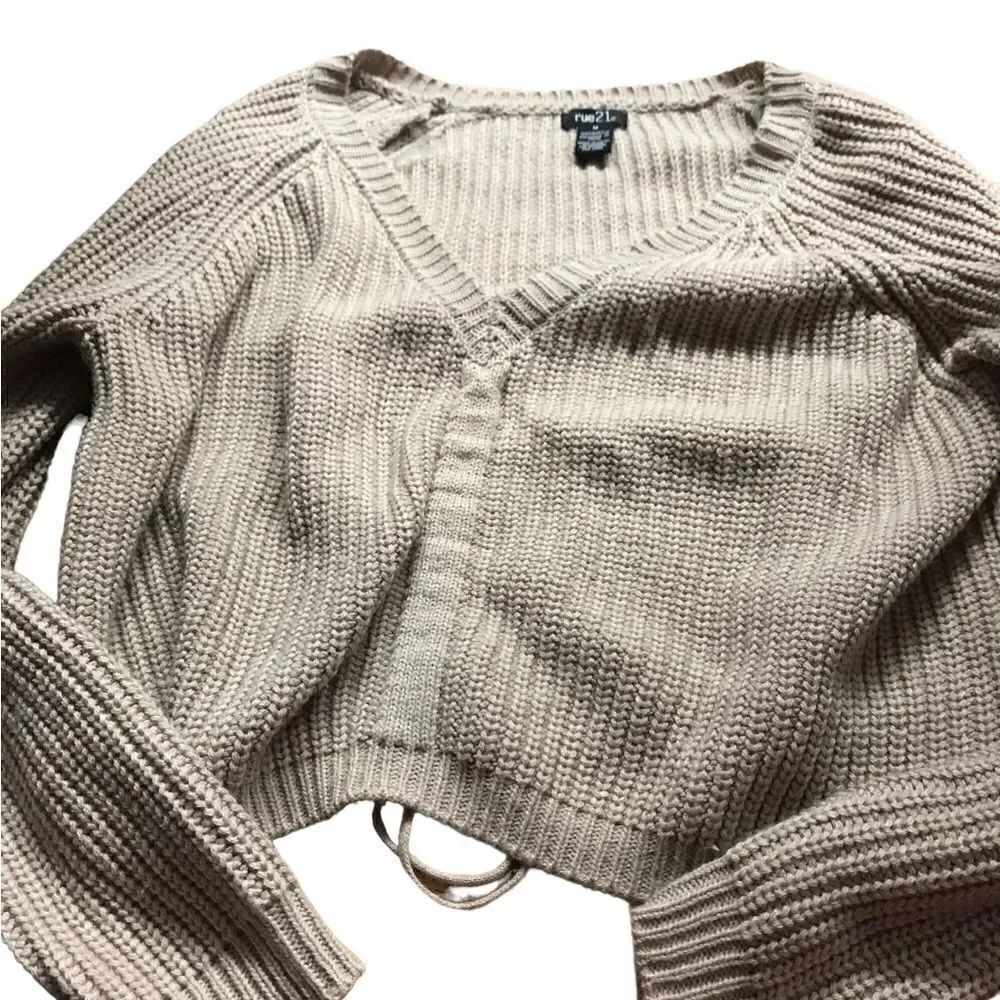 Rue 21 size medium tan sweater new without tags see pics